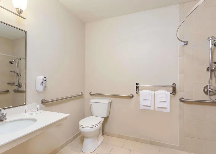 Super 8 By Wyndham Tempe/asu/airport